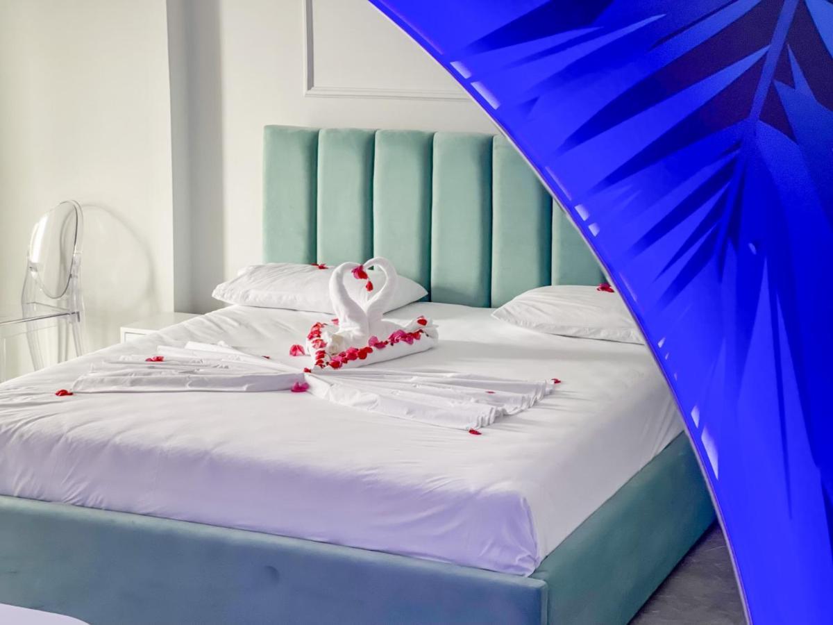 Mucobega Hotel 2 Sarandë Esterno foto