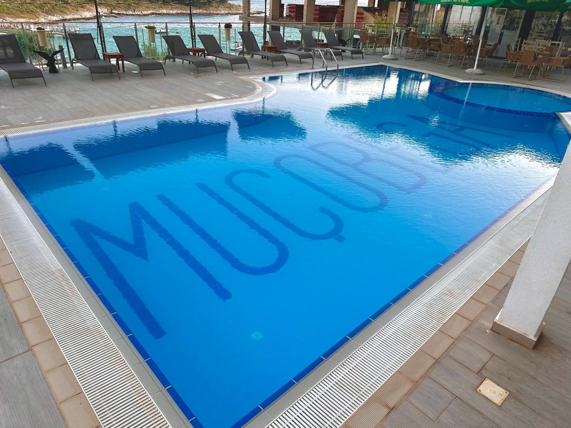 Mucobega Hotel 2 Sarandë Esterno foto
