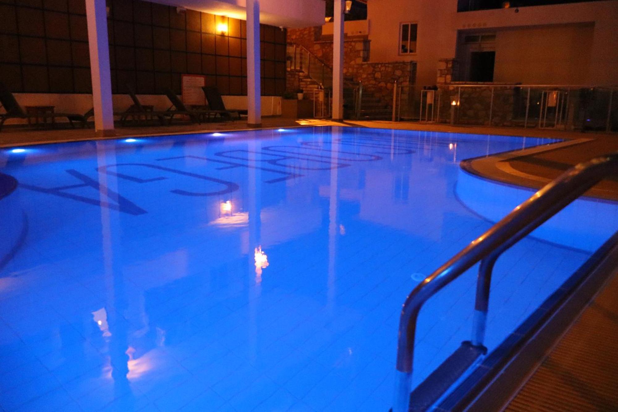 Mucobega Hotel 2 Sarandë Esterno foto