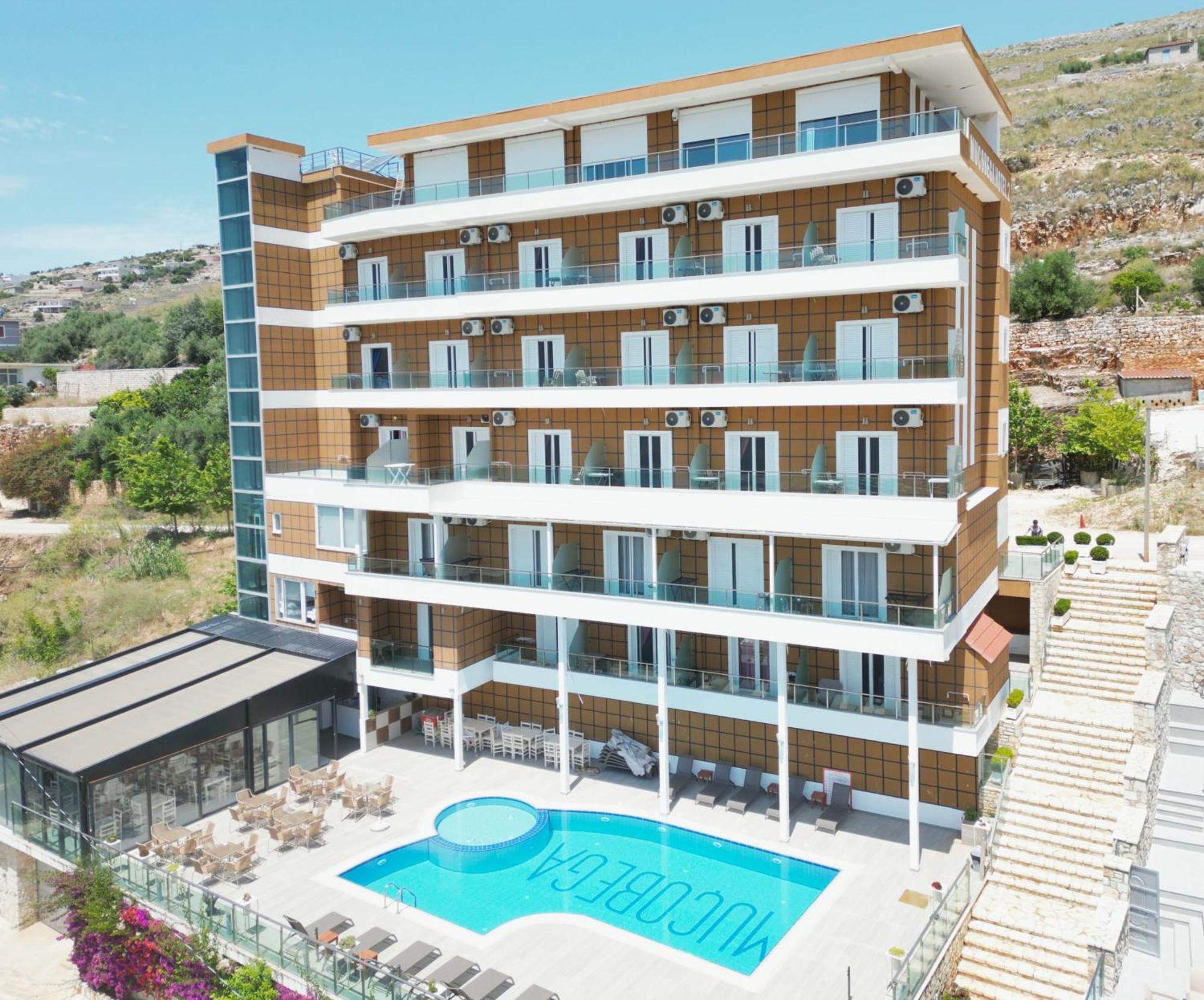 Mucobega Hotel 2 Sarandë Esterno foto