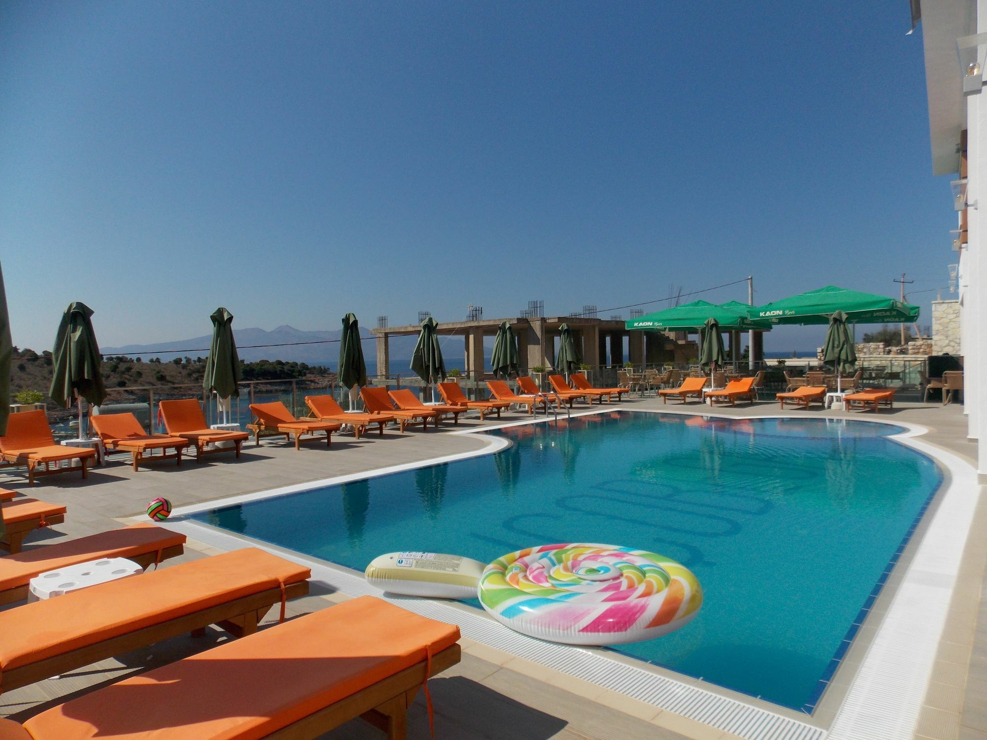 Mucobega Hotel 2 Sarandë Esterno foto