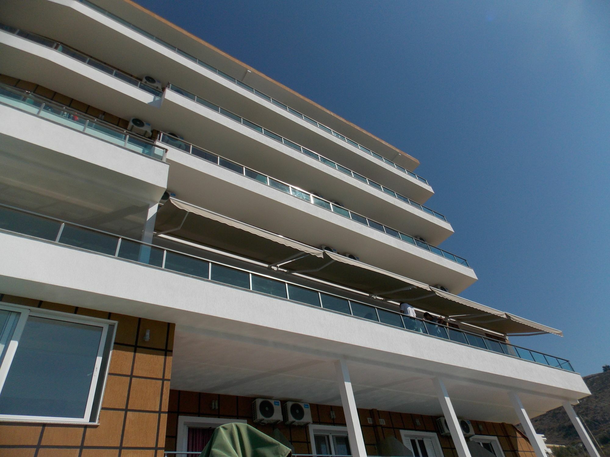 Mucobega Hotel 2 Sarandë Esterno foto